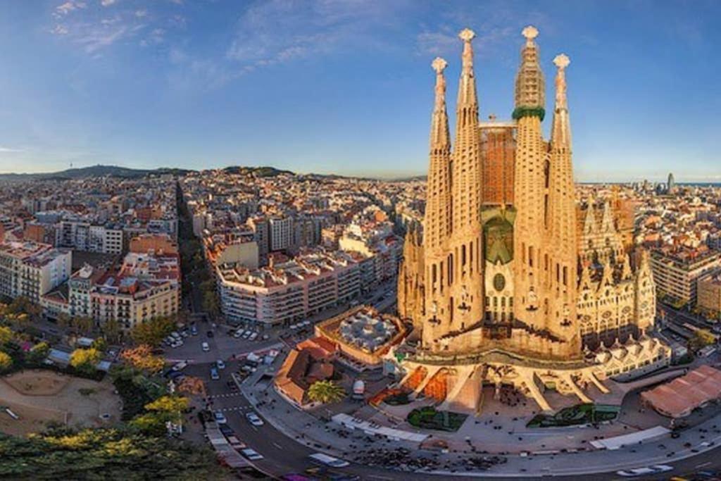 7 Pax Montserrat Ramblas Barcelona บาร์เซโลนา ภายนอก รูปภาพ